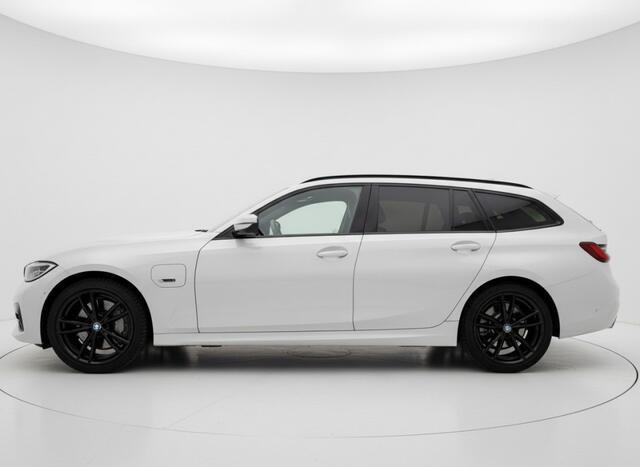 BMW 3-SERIE 330EM sport Plus. STOELVW, CRUISE, AUTOMAAT