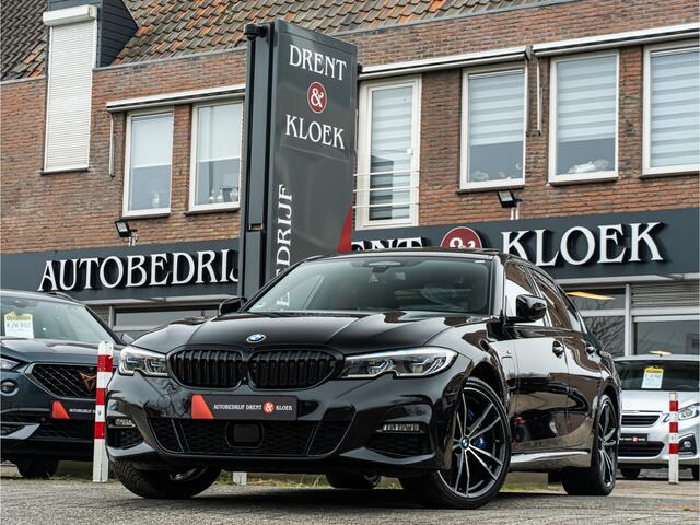 BMW 3-SERIE 330e xDrive High Exe M-Sport PANO HARMAN KARDON 360 CAMERA MEMORY STOEL TREKHAAK BOMVOL!!