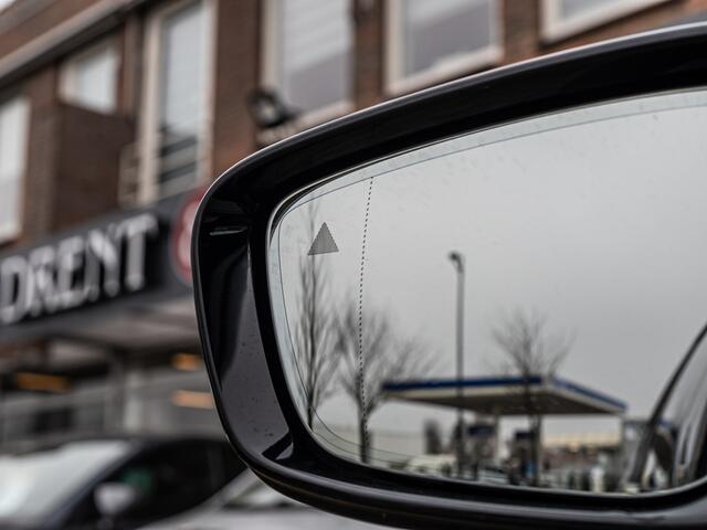 BMW 3-SERIE 330e xDrive High Exe M-Sport PANO HARMAN KARDON 360 CAMERA MEMORY STOEL TREKHAAK BOMVOL!!