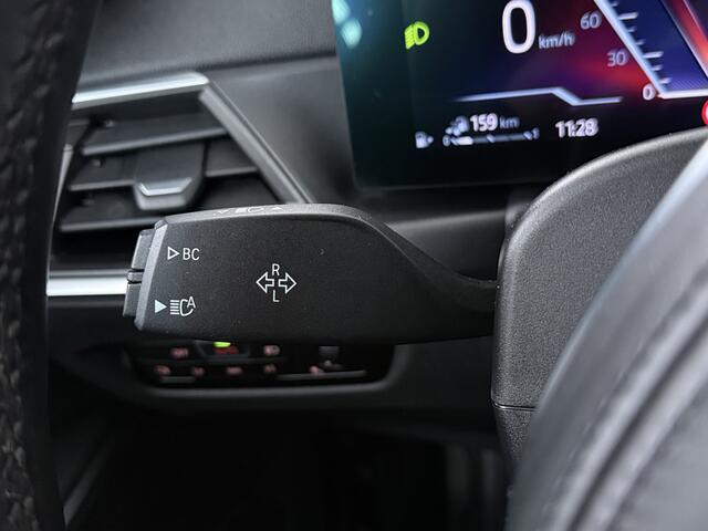 BMW 3-SERIE Touring 330e | M-Interieur & M- Exterieur | El. Trekhaak | Camera | Electrische Achterklep | Shadow Line |