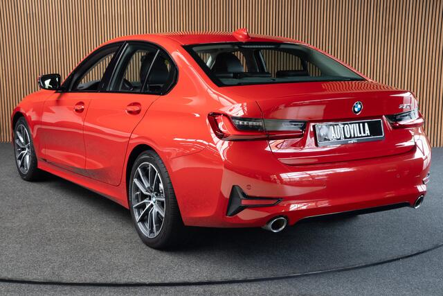 BMW 3-SERIE 330i High Executive Leer Navi ACC PDC Virtual Climate (3-zone) PDC LM velgen