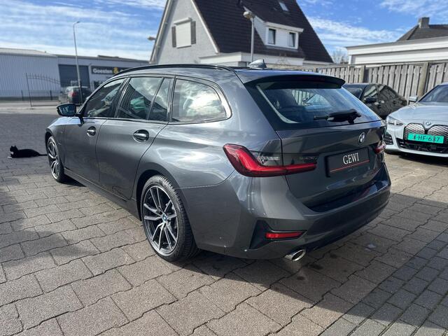 BMW 3-SERIE Touring 330e High Exe Pano|HiFi|Sportstoel|Stuurverw|Trekh