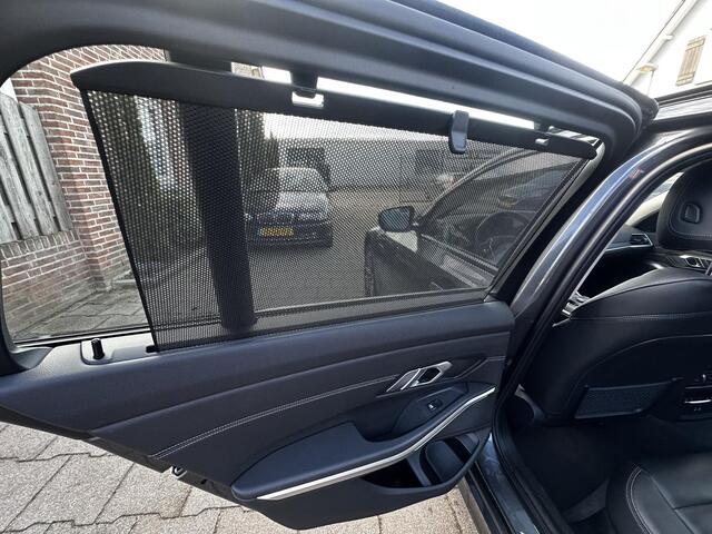 BMW 3-SERIE Touring 330e High Exe Pano|HiFi|Sportstoel|Stuurverw|Trekh