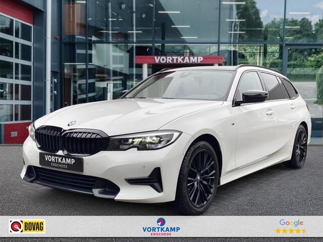 BMW 3-SERIE 318I SPORTLINE M-PAKKET LEDER/CAMERA/STOELVERW/E-KLEP/CRUISE/LED
