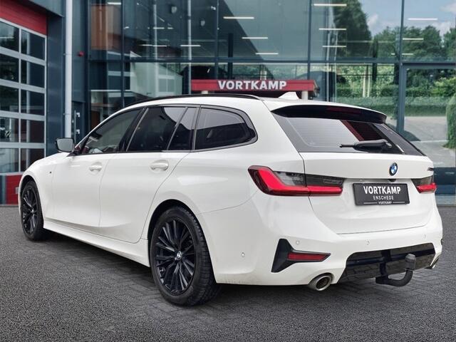 BMW 3-SERIE 318I SPORTLINE M-PAKKET LEDER/CAMERA/STOELVERW/E-KLEP/CRUISE/LED