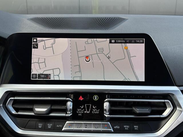 BMW 3-SERIE 318i Sport Line ? Sportstoelen ? LED ? Sfeer