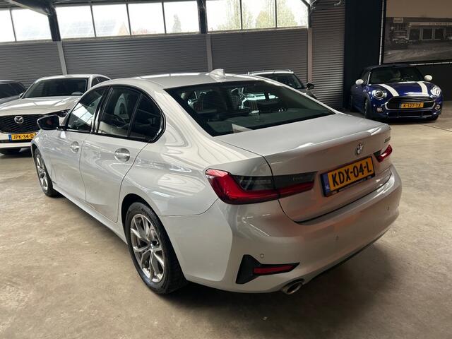 BMW 3-SERIE 330I EXECUTIVE / Sportstoelen / Half Leder