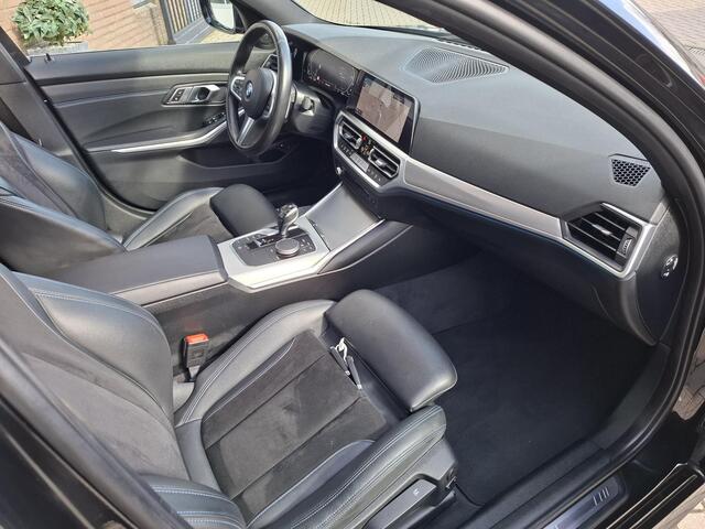 BMW 3-SERIE Touring 330e High Executive M PANORAMA/HARMAN
