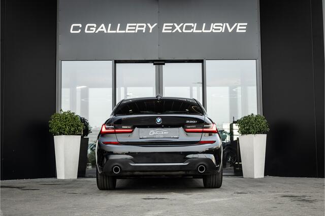 BMW 3-SERIE 330i High Executive Edition - M Sport | Volleder | Camera | Stoelverwarming
