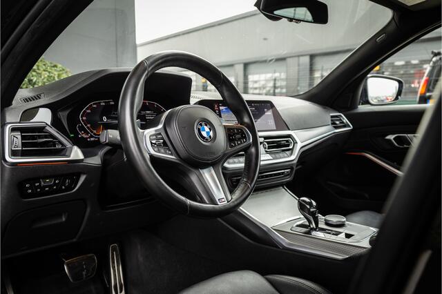 BMW 3-SERIE 330i High Executive Edition - M Sport | Volleder | Camera | Stoelverwarming