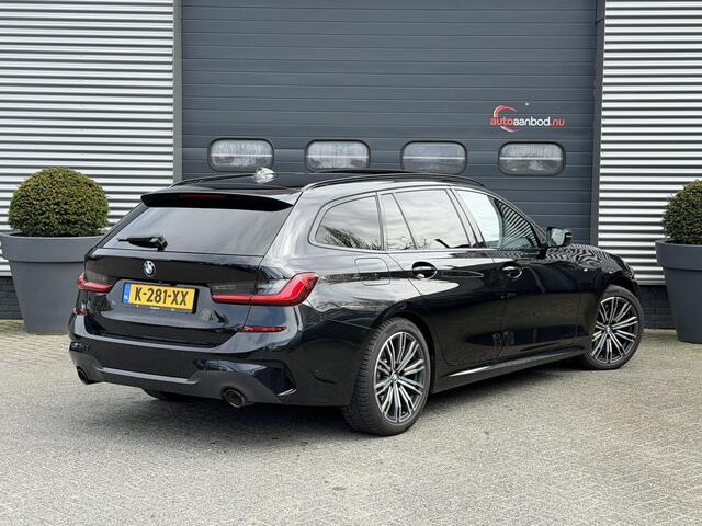 BMW 3-SERIE Touring 320i High Executive M-Sport | Panoramadak | Camera | Head-Up Display | DAB | Stoelverwarming | Elektrische Achterklep |