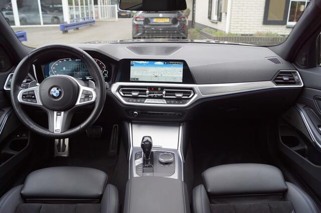 BMW 3-SERIE 330e (292pk) M340I Look Laser/HUD/HenK/Pano/Carbon