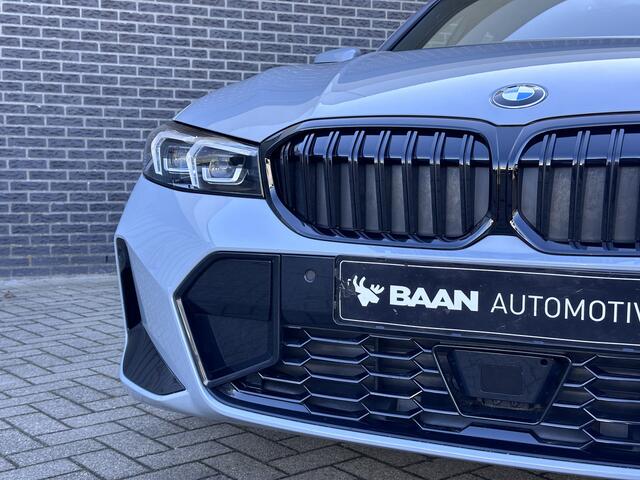 BMW 3-SERIE Touring 330i xDrive | M-Sport | Brooklyn Grau | Adaptive Cruise | Stoelverwarming
