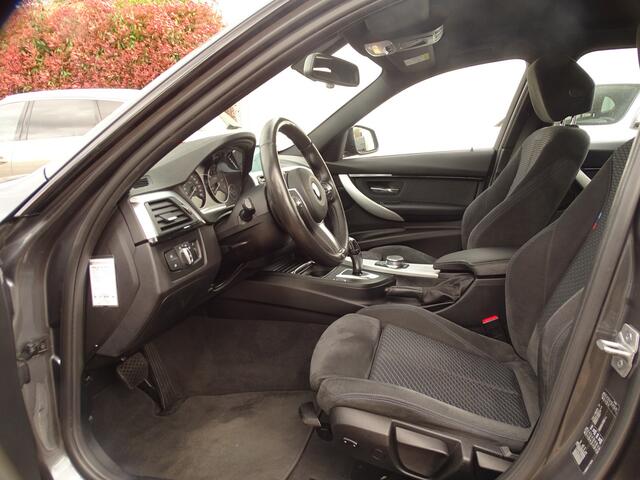 BMW 3-SERIE Touring 318i Executive M-Sport | All-Black | Or.NL- NAP