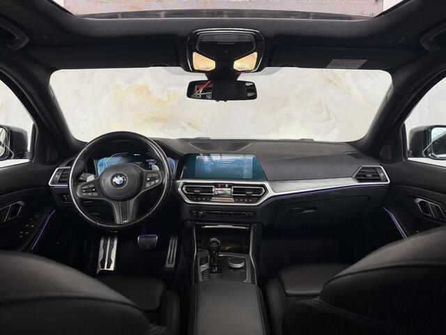 BMW 3-SERIE Touring 330e M-Pakket / Pano /