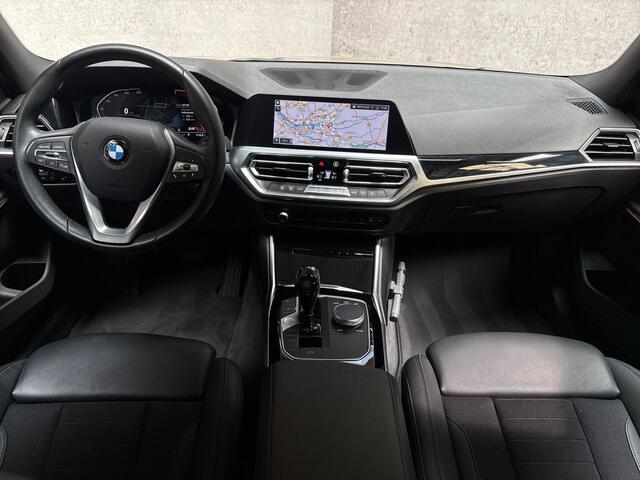 BMW 3-SERIE 318i Sport Line 156Pk Automaat (VIRTUAL COCKPIT, DEALER ONDERHOUDEN, GROOT NAVI, LEDER, ZWART HEMEL, SPORTSTOELEN, GETINT GLAS, SFEERVERLICHTING, PARKEERSENSOREN, NIEUWE APK, NIEUWSTAAT)