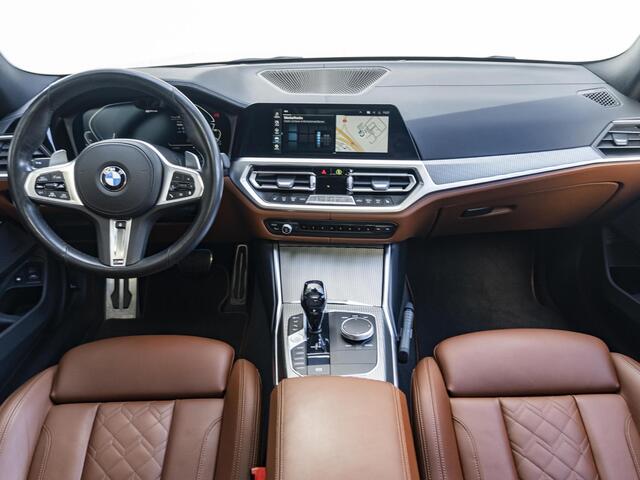 BMW 3-SERIE Sedan 330e | High Executive | M Sportpakket | Stuurwielrand Verwarmd | Comfort Access | Schuifdak | Elektrisch Verstelbare Sportstoelen | Driving Assistant Professional | Head-Up Display | Harman Kardon | 19''