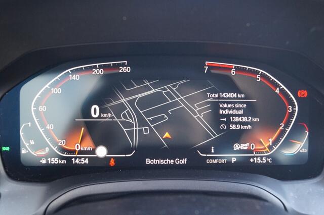 BMW 3-SERIE Touring 318i High Executive Edition -LEER-CAM-NAVI-