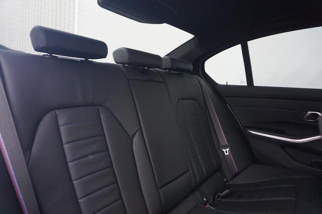 BMW 3-SERIE Sedan M340i xDrive 19'' / Harman Kardon / Schuif-/kanteldak / Elektrisch verstelbare stoelen