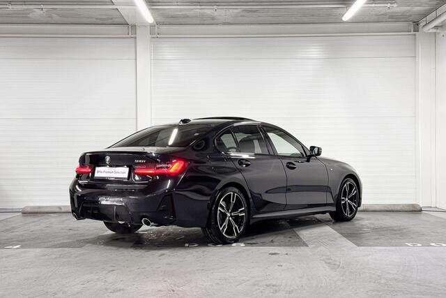BMW 3-SERIE Sedan 318i | M-Sport | Comfort Pack | Driving Assistant | Hifi System | Schuif-/kanteldak | Comfort Access | Trekhaak l Huisselectie