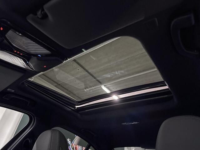 BMW 3-SERIE Sedan 318i | M-Sport | Comfort Pack | Driving Assistant | Hifi System | Schuif-/kanteldak | Comfort Access | Trekhaak l Huisselectie