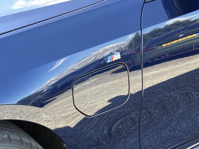 BMW 3-SERIE 330e | M-Sport Pro | Schuif-/Kanteldak | 360 Camera | HiFi | Trekhaak | Adapt. Led | Stoel + Stuurverw.