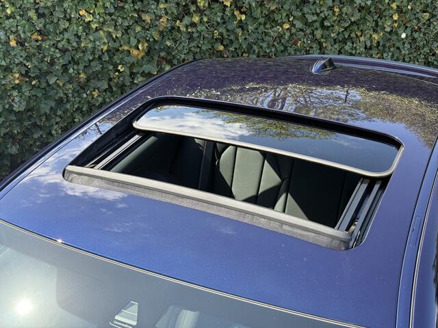 BMW 3-SERIE 330e | M-Sport Pro | Schuif-/Kanteldak | 360 Camera | HiFi | Trekhaak | Adapt. Led | Stoel + Stuurverw.