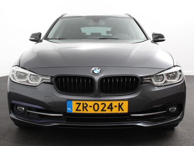 BMW 3-SERIE Touring 340i 326 pk Automaat Sport-Line | Navigatie | Climate Control | Cruise Control | Led | Electrisch bedienbare achterklep | Extra Getint Glas | Lichtmetalen velgen 18" | Stoelverwarming