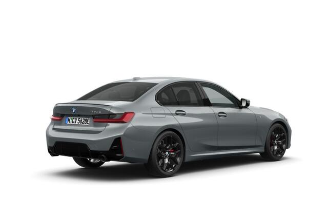 BMW 3-SERIE Sedan 330e M Sport Edition | M Sportpakket Pro | Active Cruise Control