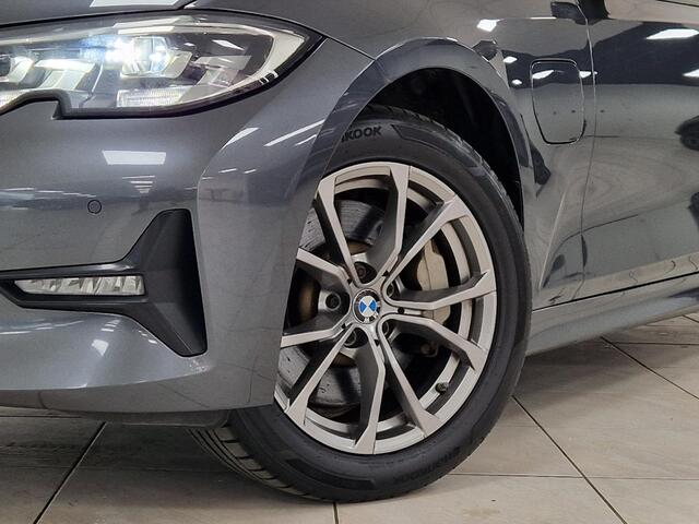 BMW 3-SERIE Touring 330e High Executive Plug-in