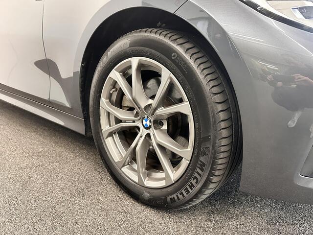 BMW 3-SERIE Touring 320e Aut. Sportline 204pk Airco ECC Navi Carplay PDC VA Adaptive Cruise Control Full LED Virtual Cockpit Trekhaak BMW HiFi Driver Assistance Pack