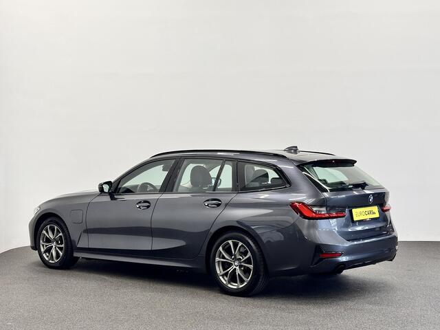 BMW 3-SERIE Touring 320e Aut. Sportline 204pk Airco ECC Navi Carplay PDC VA Adaptive Cruise Control Full LED Virtual Cockpit Trekhaak BMW HiFi Driver Assistance Pack