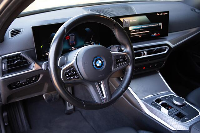 BMW 3-SERIE Touring 330e M-Sport , Adap. cruise, Stuur/stoelverwarming,