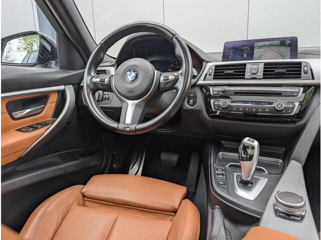 BMW 3-SERIE Touring 318i M Sport Corporate Lease | Panorama | Congnac Leder | Org NL | LED| APK &OH Nieuw
