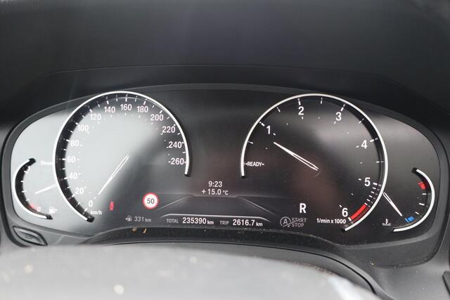 BMW 3-SERIE Touring 320d | Panoramadak | Elek trekhaak | Stoelverwarming | Cruise control