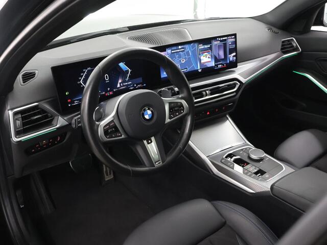 BMW 3-SERIE Touring 320i | M-Pakket | Panoramadak | Trekhaak Ele.wegklapbaar | Apple CarPlay/Android Auto | Curved Display | Stuur/Stoelverwarming | Interieur Verlichting | Sportstoelen | Camera | DAB | Ele. kofferdeksel |