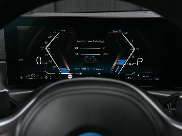 BMW 3-SERIE Touring 330e xDrive M-Sport | Hifi sound | Active cruise | Dab+ | Active cruise |