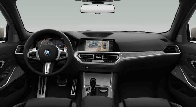 BMW 3-SERIE Touring 320i M-Sport | Panoramadak | Harman Kardon | Elektr. Trekhaak