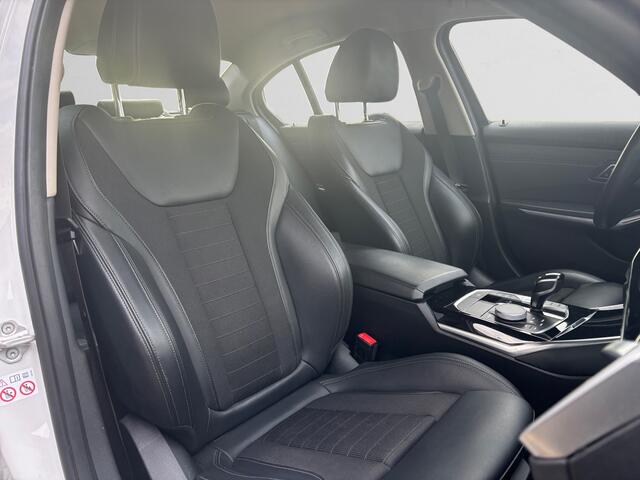 BMW 3-SERIE 318i Executive Edition Sport Interieur, Sfeerverlichting, Carplay, Android Auto, Led, Privacy Glass