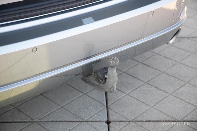 BMW 3-SERIE Touring 330e xDrive | Facelift | Driving Assistant | ACC | Elek. Trekhaak | Sportstoelen