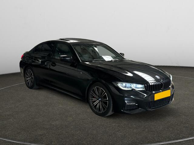 BMW 3-SERIE 320i Business Edition Plus Kanteldak, Head-up Display, Carplay, Android Auto, M pakket