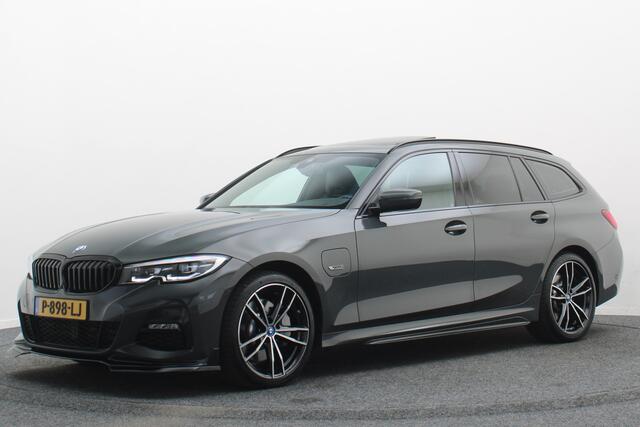 BMW 3-SERIE Touring 330e Business Edition Plus M-sport Panoramadak, M-Sportstoelen, Carbon, Camera, Elektr. Trekhaak, 19''