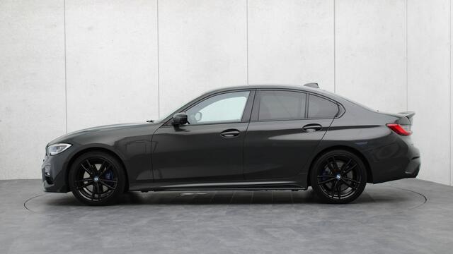BMW 3-SERIE 330e High Executive M Performance | Head-up | Laserlight | Harman/Kardon | Comfort Access | Driving Assistant Professional