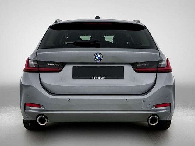 BMW 3-SERIE Touring 320e | Navi | Leder |