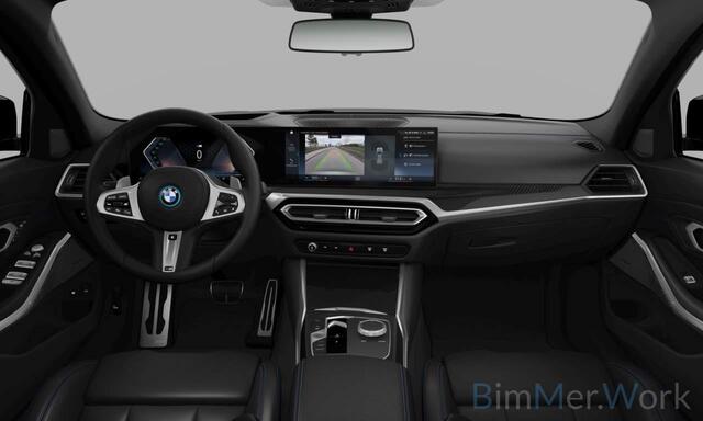BMW 3-SERIE Touring 330e xDrive High Ex. M-Sport Pro |Pano|H/K|M-Seats|ACC|HUD|Trekhaak|19"|Dravit