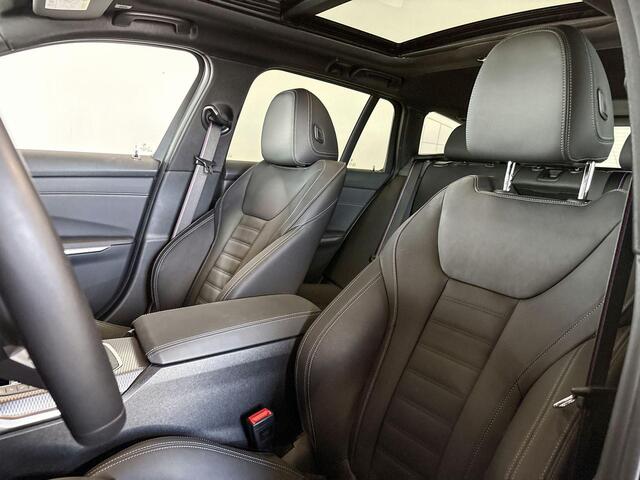BMW 3-SERIE Touring 330e