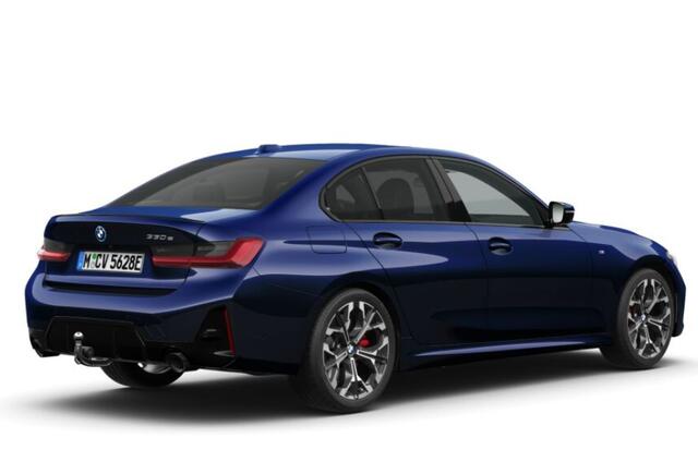 BMW 3-SERIE 330e M Sportpakket | M Sportpakket Pro | Comfortpack| Elektrische trekhaak | Panorama | Getinte achterruit | Harman Kardon|
