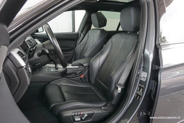 BMW 3-SERIE Touring 330i M Sport Panorama | Harman Kardon | Leder | Carplay | 252PK!
