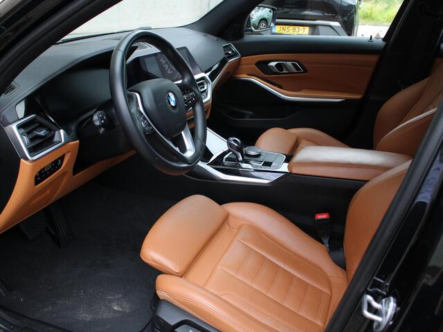 BMW 3-SERIE 320i High Executive Edition | APPLE CARPLAY / ANDROID AUTO | LEDEREN BEKLEDING | STOELVERWARMING |
