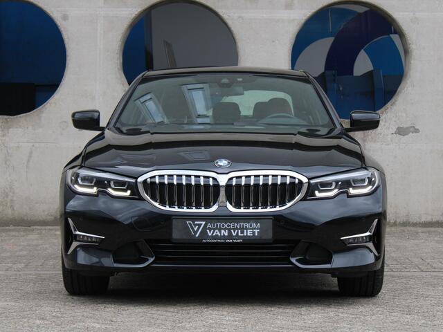 BMW 3-SERIE 320i High Executive Edition | APPLE CARPLAY / ANDROID AUTO | LEDEREN BEKLEDING | STOELVERWARMING |